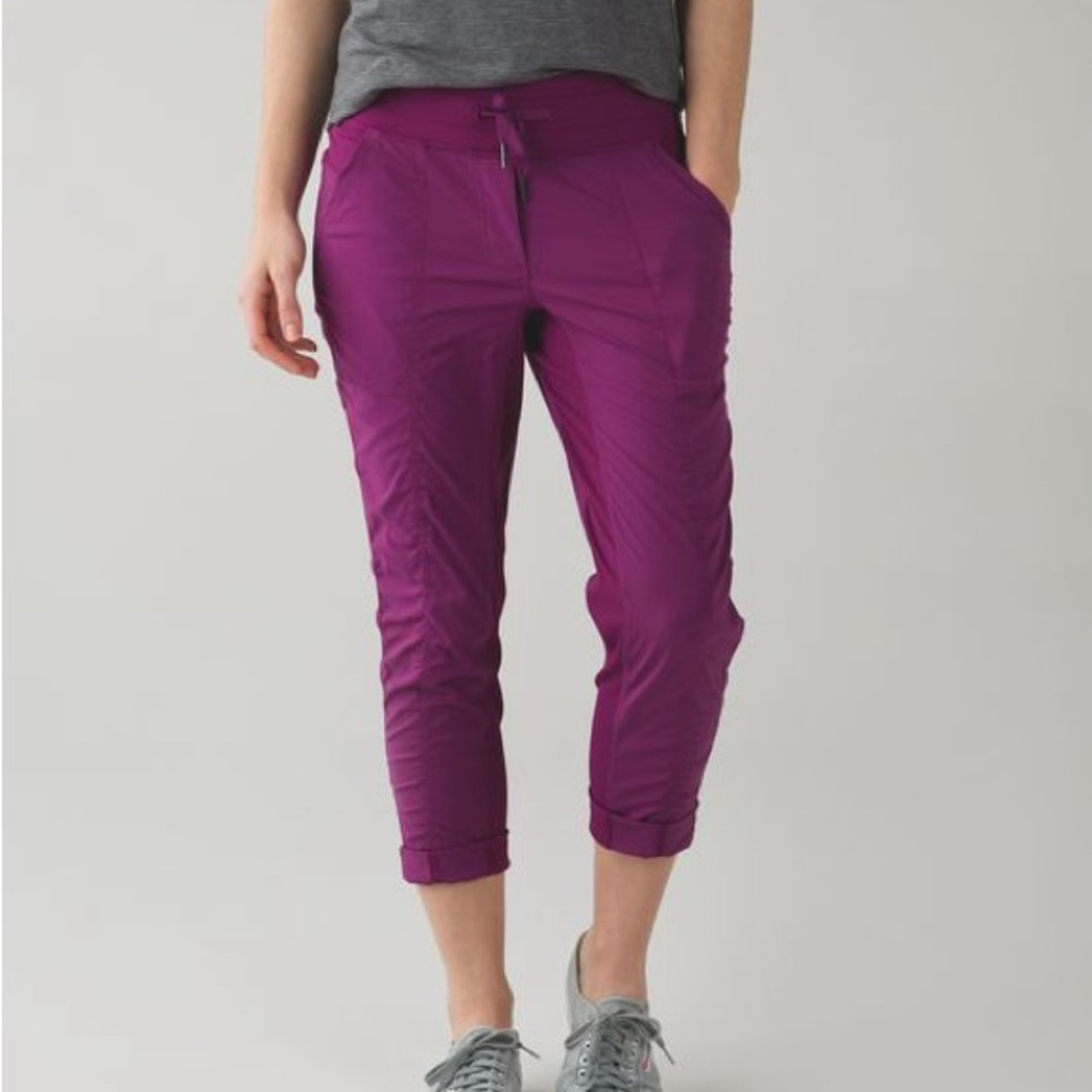 Lululemon street to studio cropped pants
